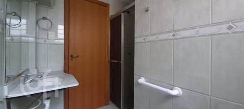 Image 17 - 256838
